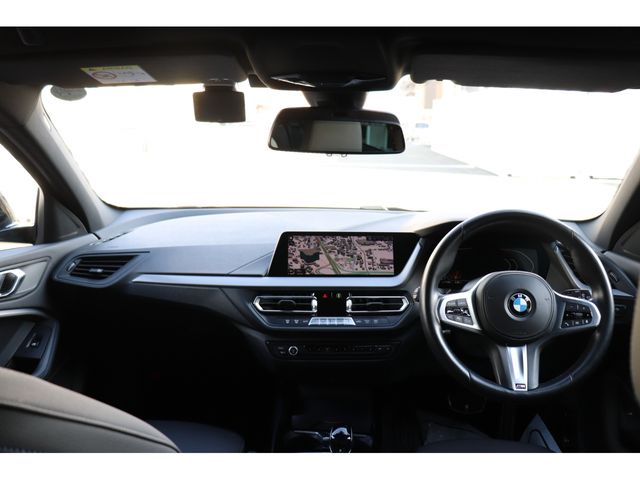 BMW 1SERIES 2022 Image 31