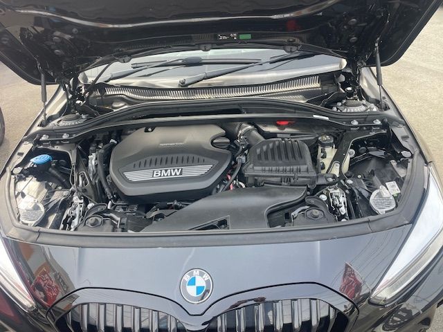 BMW 1SERIES 2022 Image 31