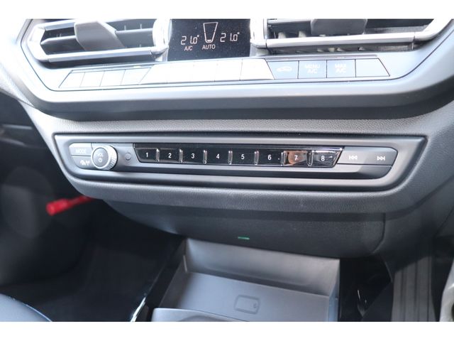 BMW 1SERIES 2022 Image 31