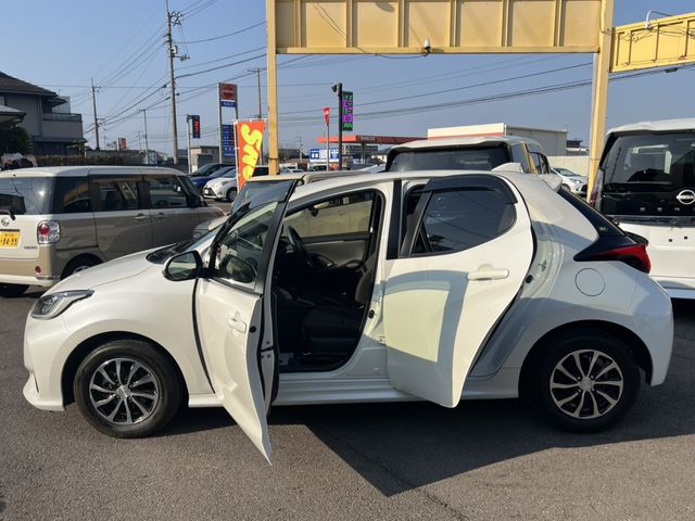 TOYOTA YARIS 2021 Image 31