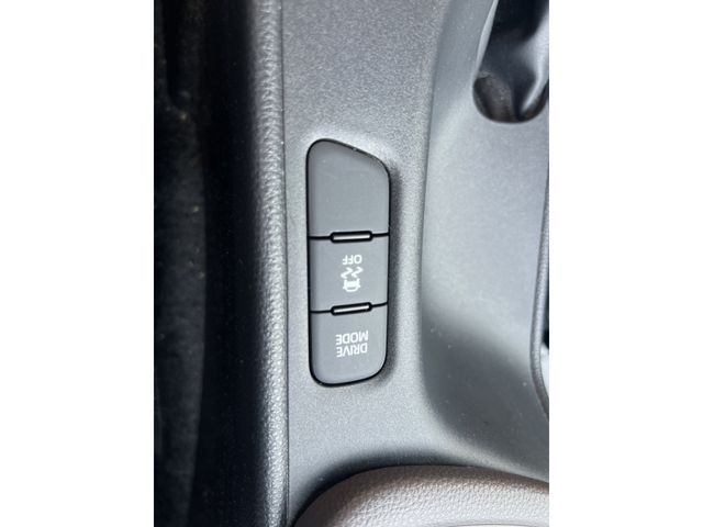 TOYOTA YARIS 2021 Image 31