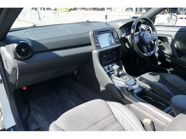 NISSAN GT-R 2023 Image 31