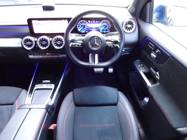 MERCEDES BENZ EQB 2024 Image 31