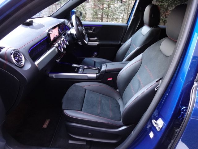 MERCEDES BENZ EQB 2024 Image 31