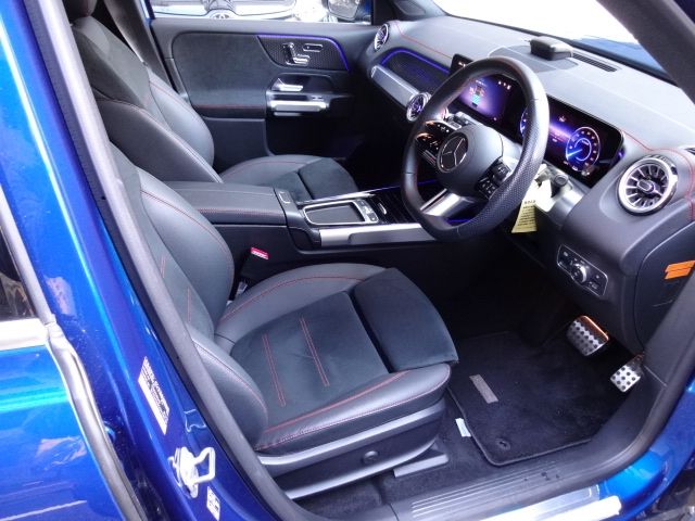 MERCEDES BENZ EQB 2024 Image 31