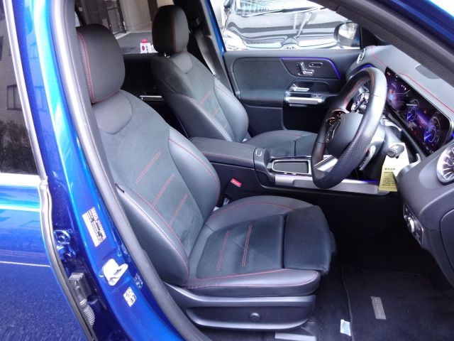 MERCEDES BENZ EQB 2024 Image 31