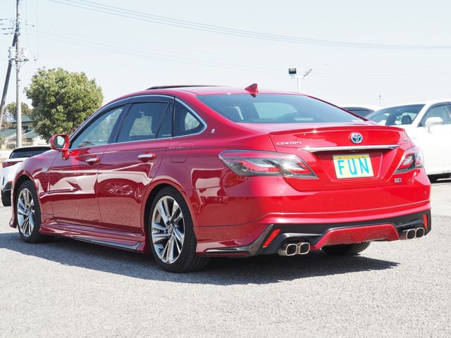 TOYOTA CROWN SEDAN HYBRID 2021 Image 31