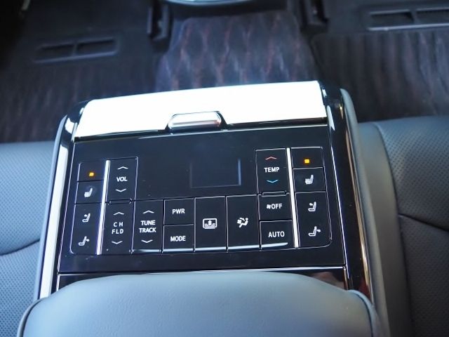 TOYOTA CROWN SEDAN HYBRID 2021 Image 31