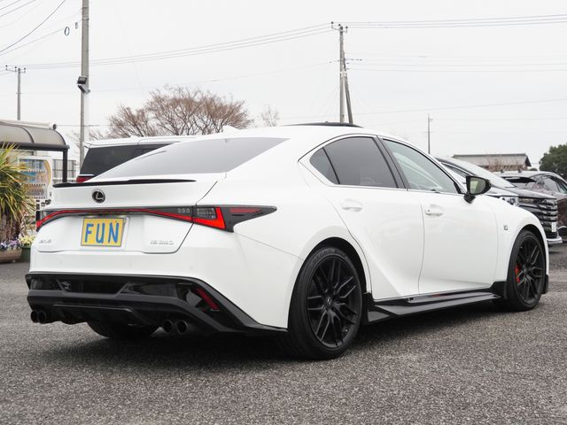 TOYOTA LEXUS IS350 2021 Image 31