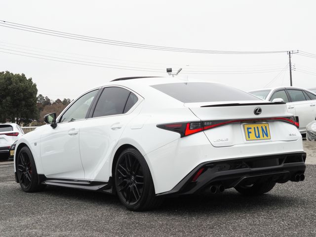 TOYOTA LEXUS IS350 2021 Image 31