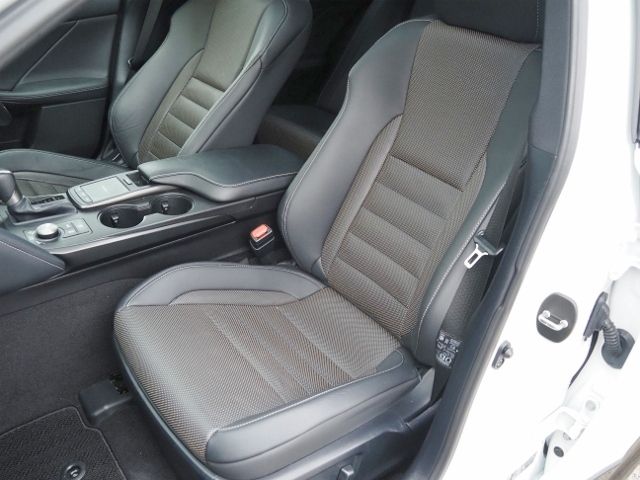 TOYOTA LEXUS IS350 2021 Image 31