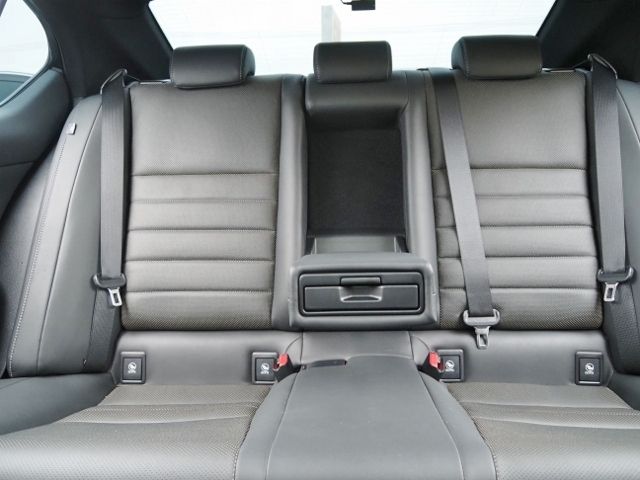 TOYOTA LEXUS IS350 2021 Image 31