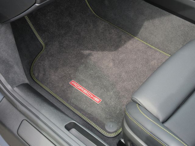 PORSCHE 911 2025 Image 31