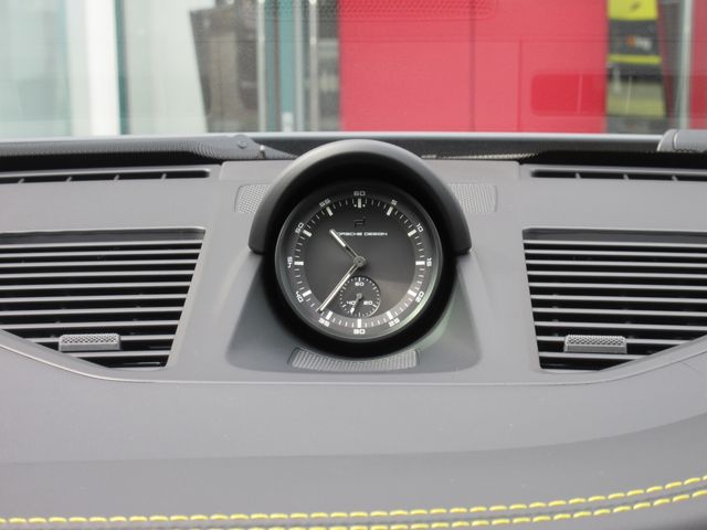 PORSCHE 911 2025 Image 31