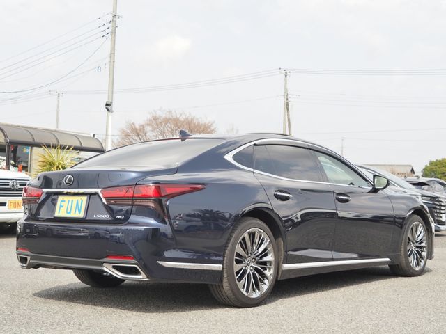 TOYOTA LEXUS LS500 4WD 2023 Image 31