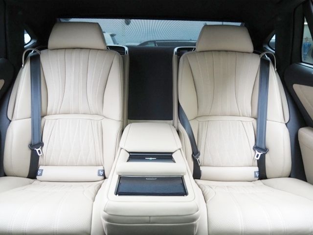 TOYOTA LEXUS LS500 4WD 2023 Image 31