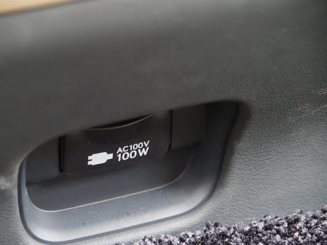 TOYOTA LEXUS LS500 4WD 2023 Image 31