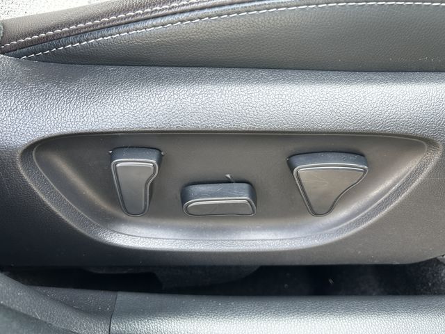 TOYOTA YARIS CROSS HYBRID 2021 Image 31