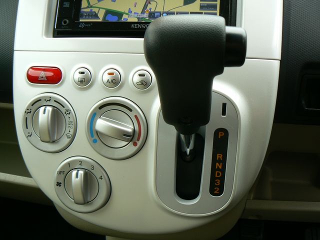 MITSUBISHI EK WAGON 2012 Image 31