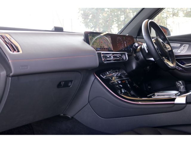 MERCEDES BENZ EQC 2022 Image 31