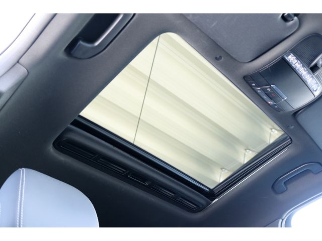 MERCEDES BENZ EQC 2022 Image 31