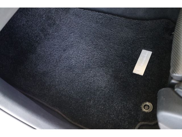 MERCEDES BENZ EQC 2022 Image 31