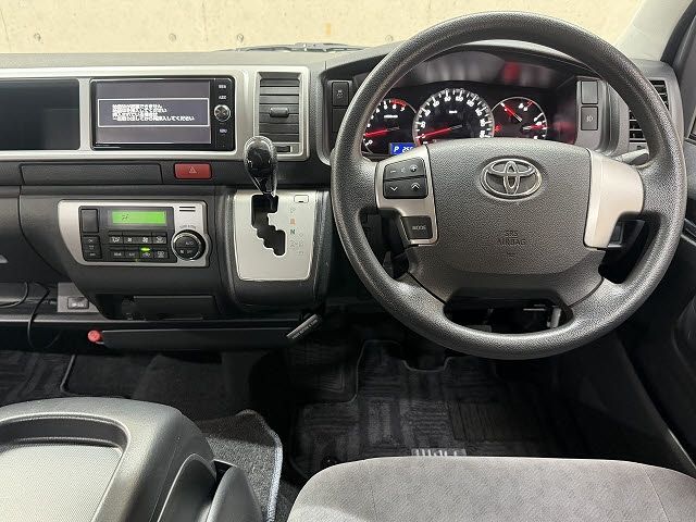 TOYOTA HIACE WAGON 2017 Image 31