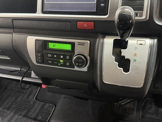 TOYOTA HIACE WAGON 2017 Image 31