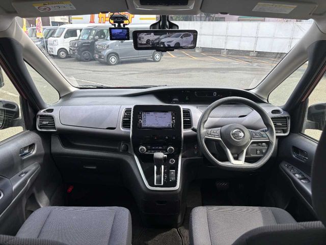 NISSAN SERENA  S-HYBRID 2017 Image 31
