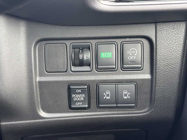 NISSAN SERENA  S-HYBRID 2017 Image 31