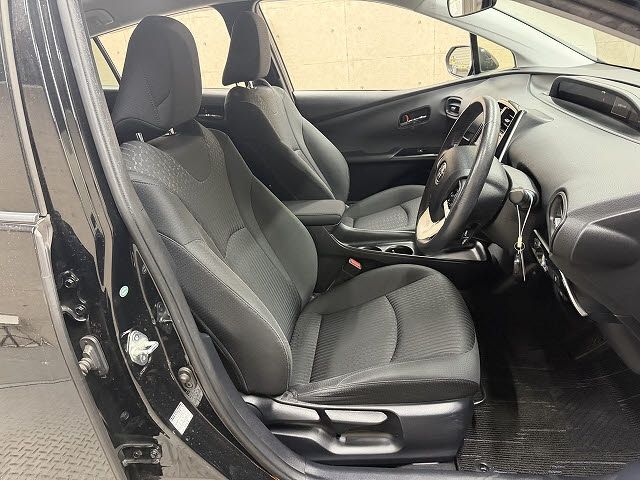 TOYOTA PRIUS 2016 Image 31