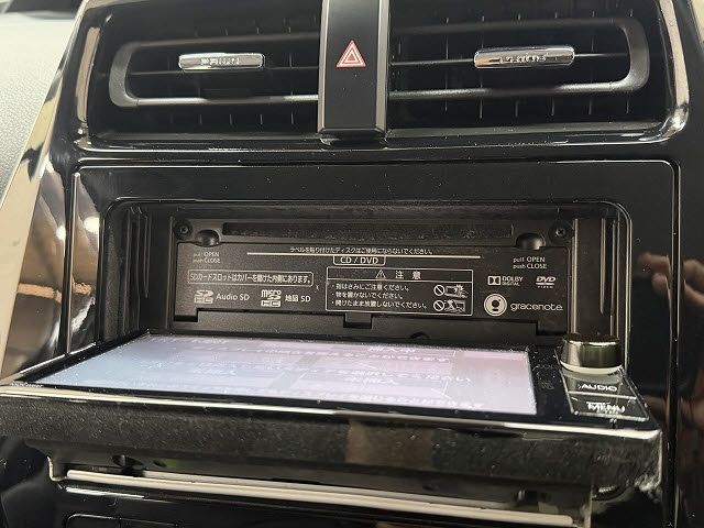 TOYOTA PRIUS 2016 Image 31