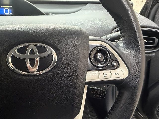 TOYOTA PRIUS 2016 Image 31