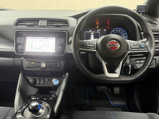 NISSAN LEAF 2019 Image 31