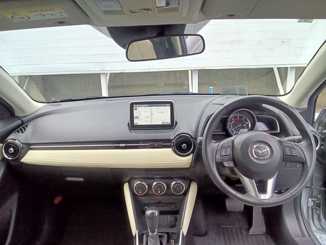 MAZDA DEMIO 2015 Image 31