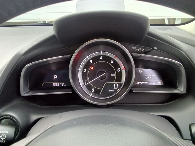 MAZDA DEMIO 2015 Image 31