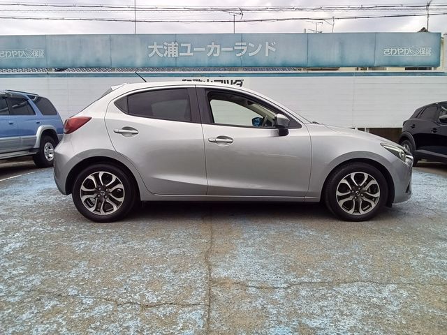 MAZDA DEMIO 2015 Image 31