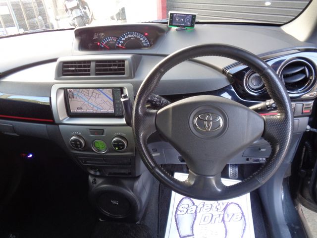 TOYOTA BB 2011 Image 31