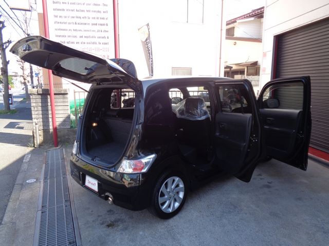 TOYOTA BB 2011 Image 31