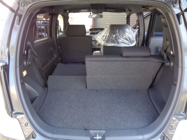 TOYOTA BB 2011 Image 31