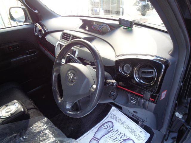 TOYOTA BB 2011 Image 31