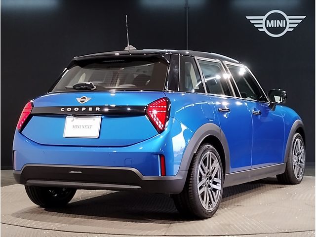 BMW MINI COOPER 5DOOR 2025 Image 31