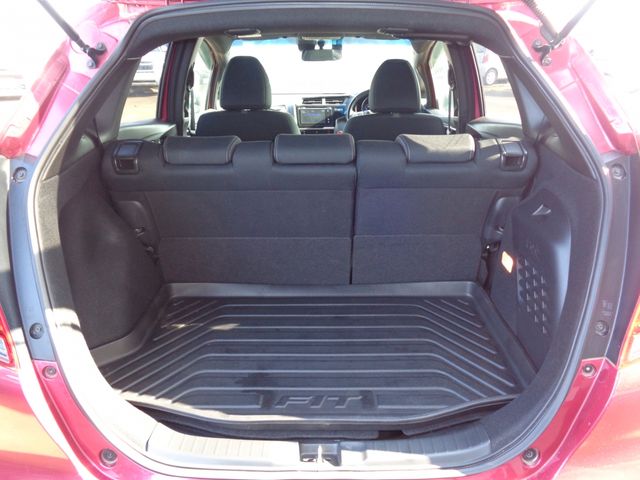 HONDA FIT HYBRID 4WD 2018 Image 31