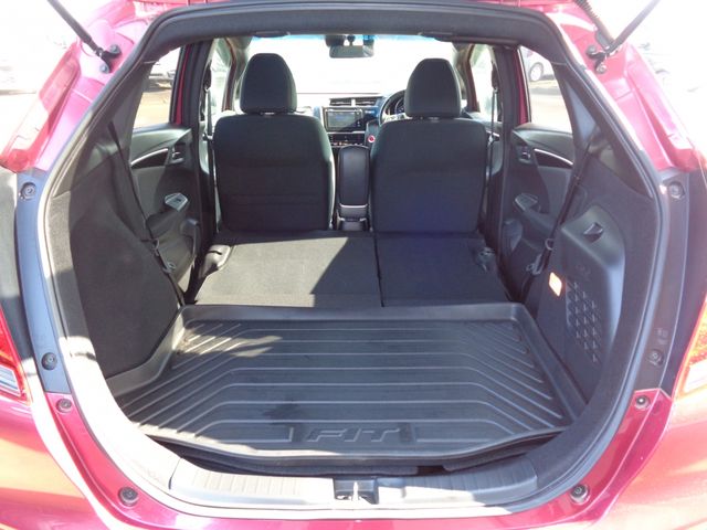 HONDA FIT HYBRID 4WD 2018 Image 31