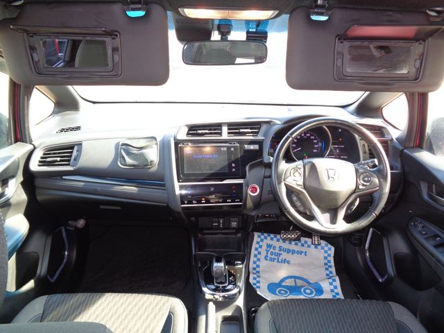 HONDA FIT HYBRID 4WD 2018 Image 31