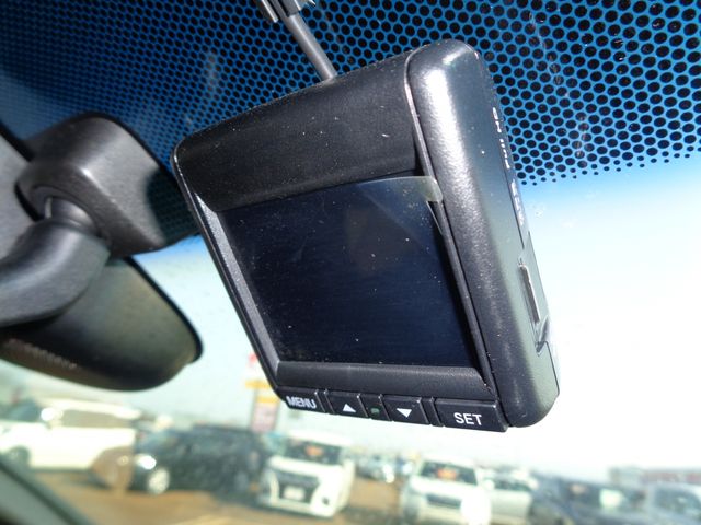 HONDA FIT HYBRID 4WD 2018 Image 31