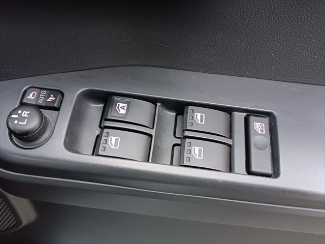 DAIHATSU WAKE 4WD 2017 Image 31