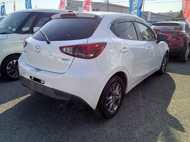 MAZDA DEMIO 2017 Image 31
