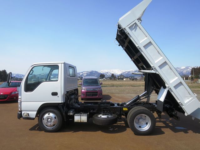 ISUZU ELF 2011 Image 31