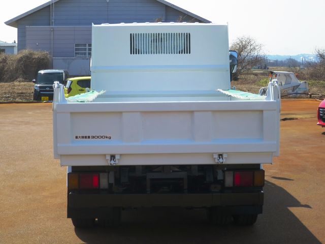 ISUZU ELF 2011 Image 31